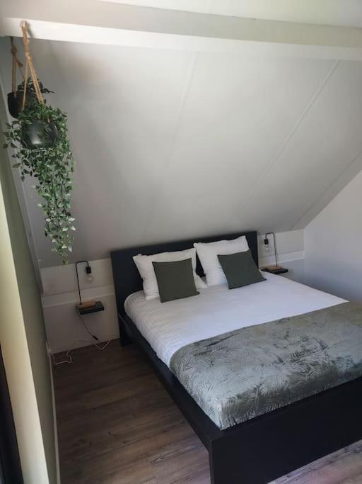 Heerlijk Huys, Vakantievilla Met Prive Tuin Ewijk Екстериор снимка